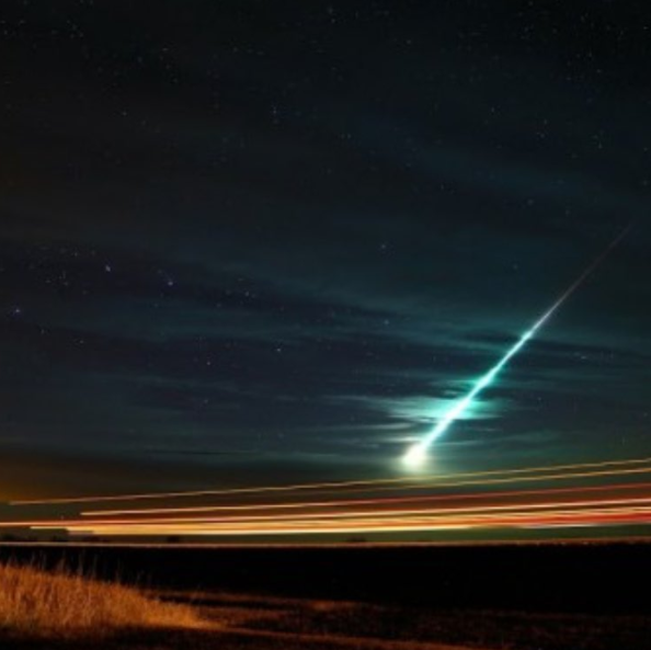 2017-9-4 : Bright flash due east of Kelowna BC